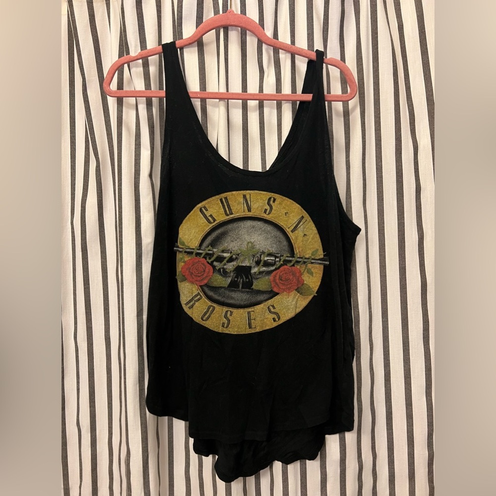 Guns N’ Roses oversized tank